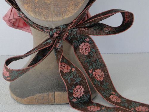 Detail of the floral ribbon ties.  This ribbon came from Michael Levine's in Los Angeles.
